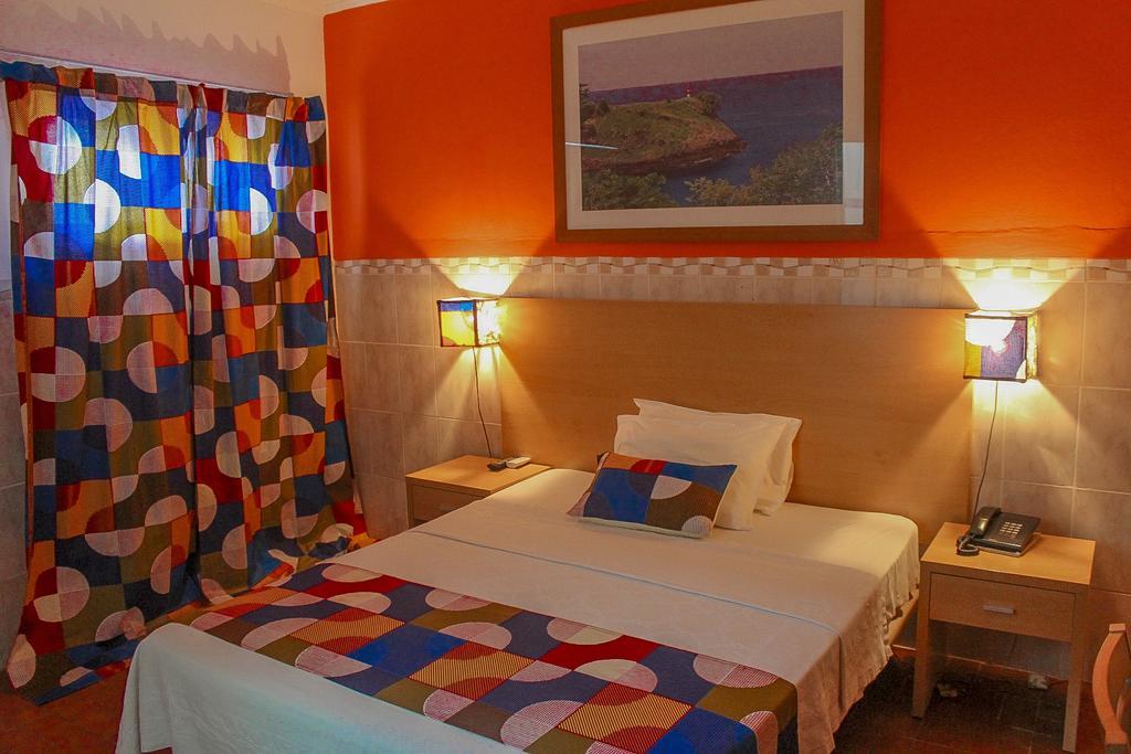 Hotel Avenida Сан-Томе Экстерьер фото